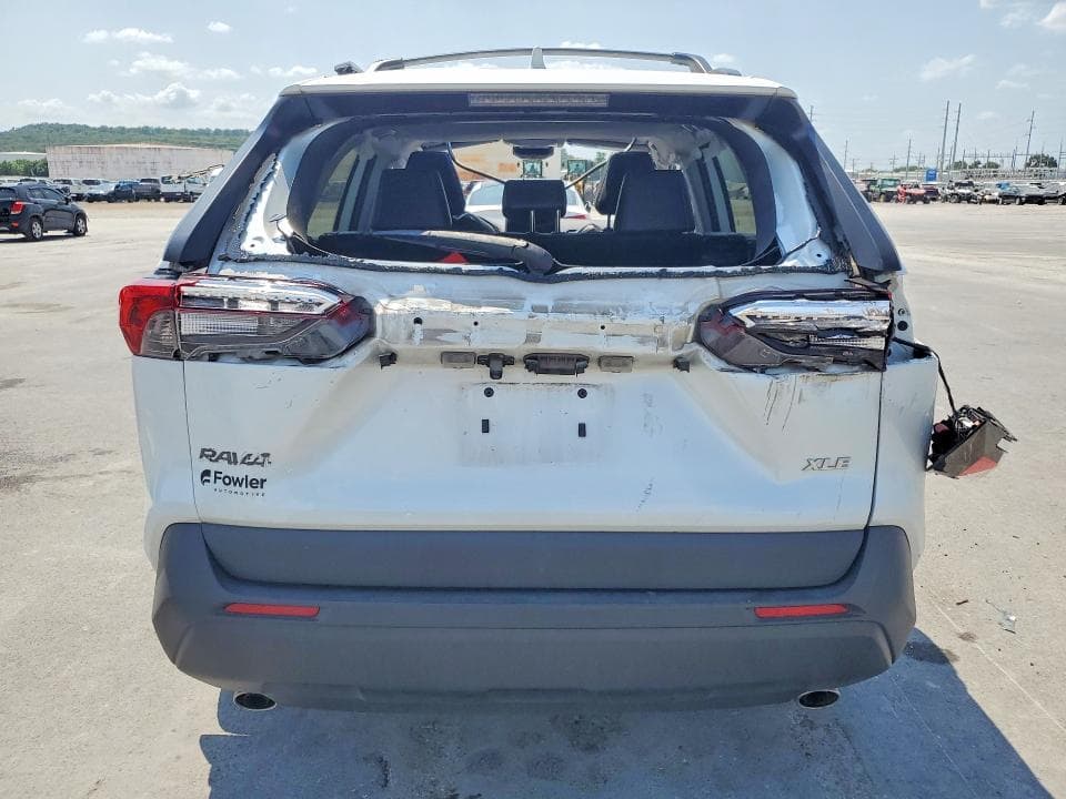 2024 TOYOTA RAV4 XLE PREMIUM 6
