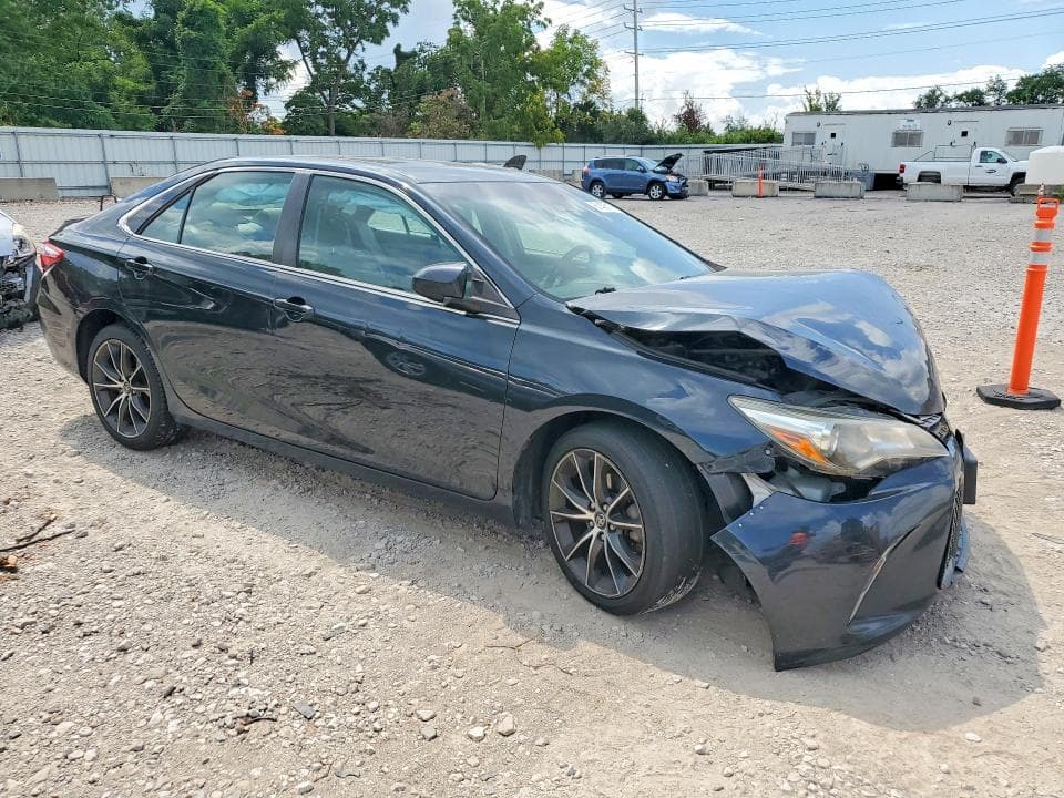 2017 TOYOTA CAMRY XSE 4