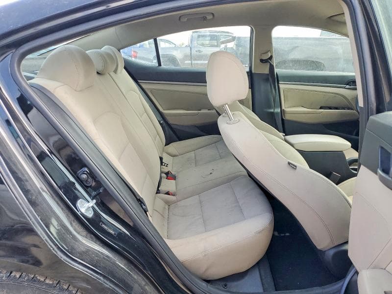 2018 HYUNDAI ELANTRA SEL 10