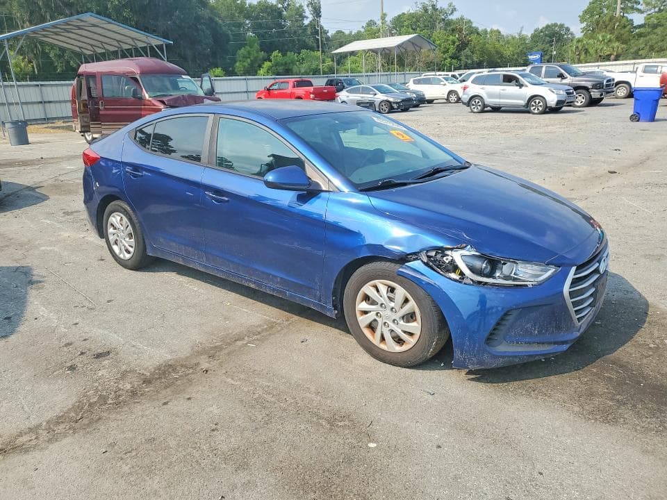2017 HYUNDAI ELANTRA SE 4