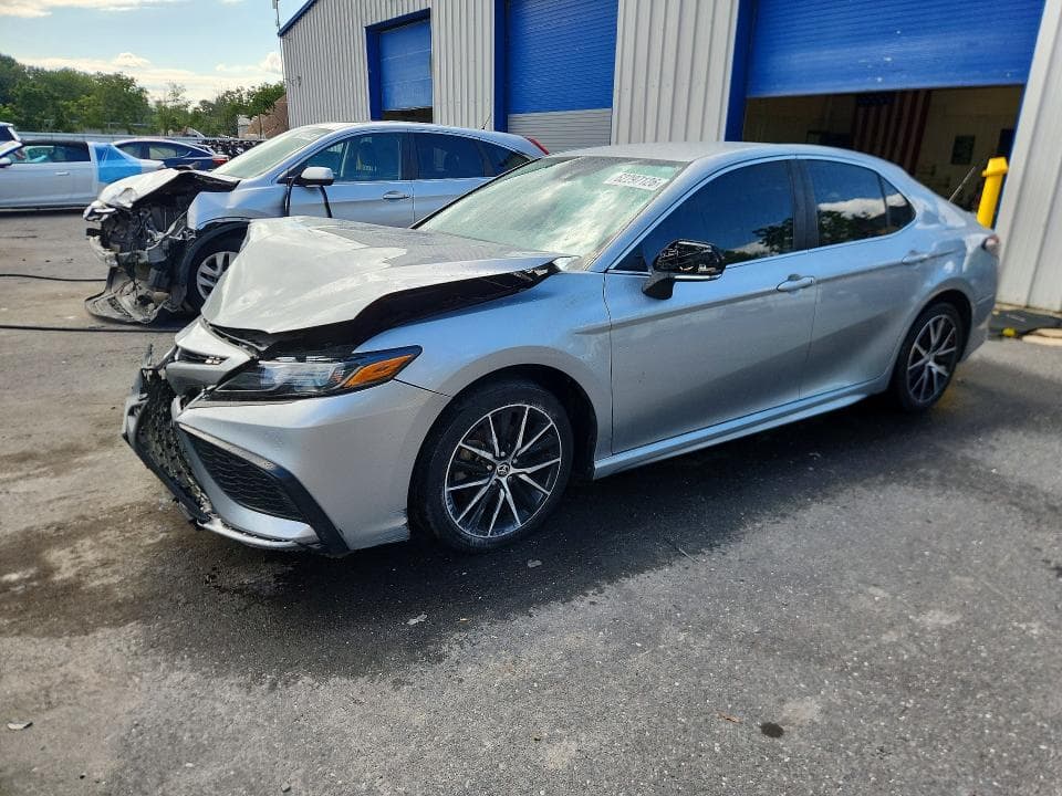 2022 TOYOTA CAMRY SE - 1