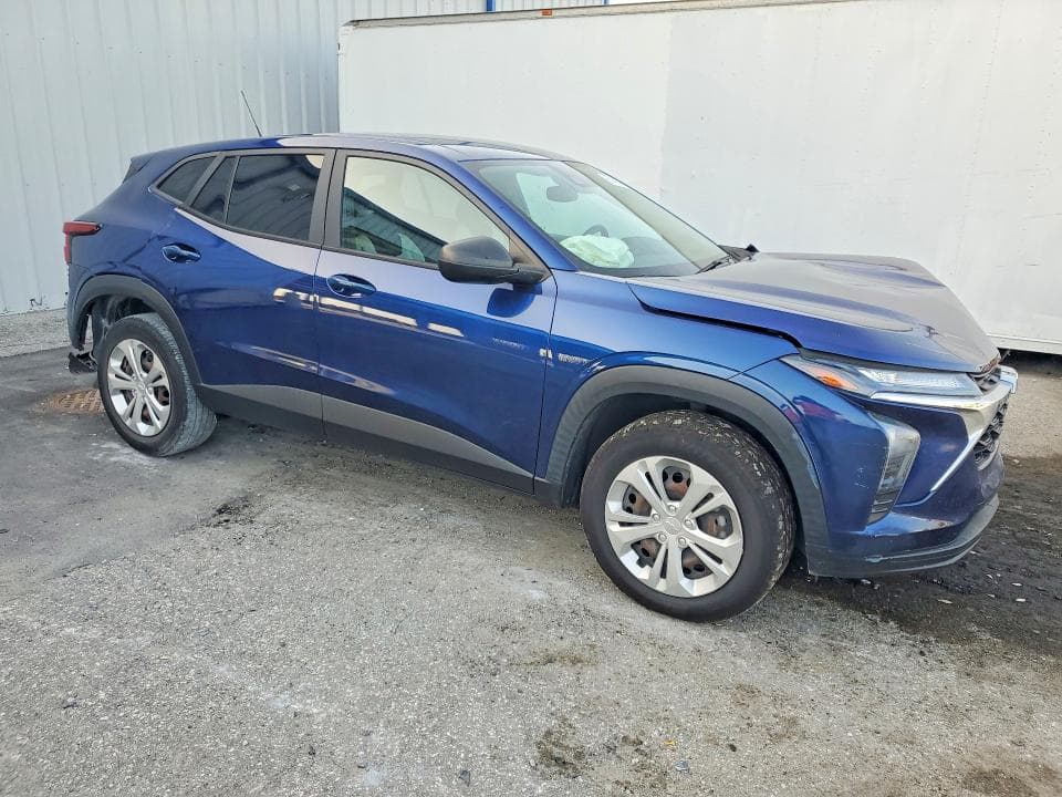 2024 CHEVROLET TRAX LS 4
