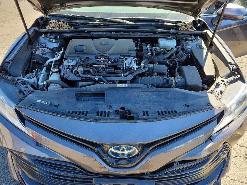 2020 TOYOTA CAMRY LE 11
