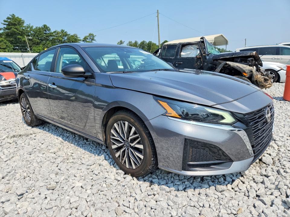2024 NISSAN ALTIMA SV 4