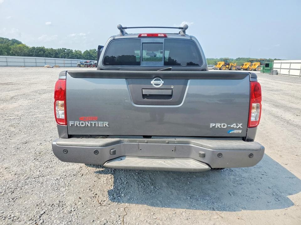 2017 NISSAN FRONTIER PRO-4X 6