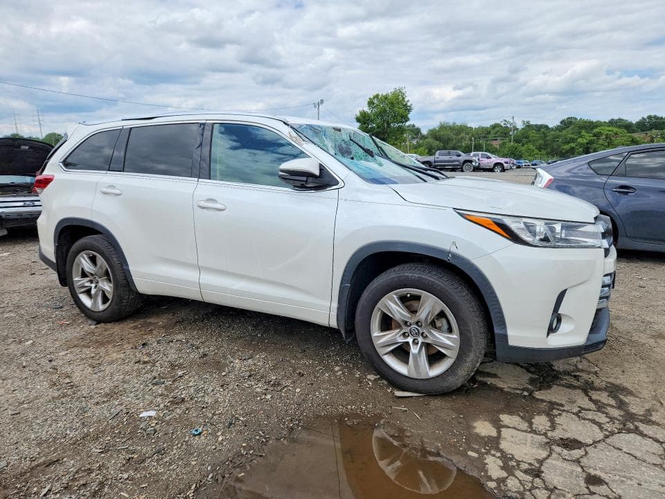 2017 TOYOTA HIGHLANDER LIMITED 4