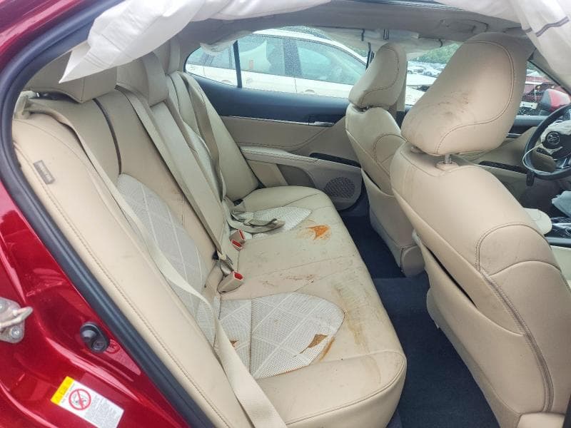 2018 TOYOTA CAMRY XLE 10