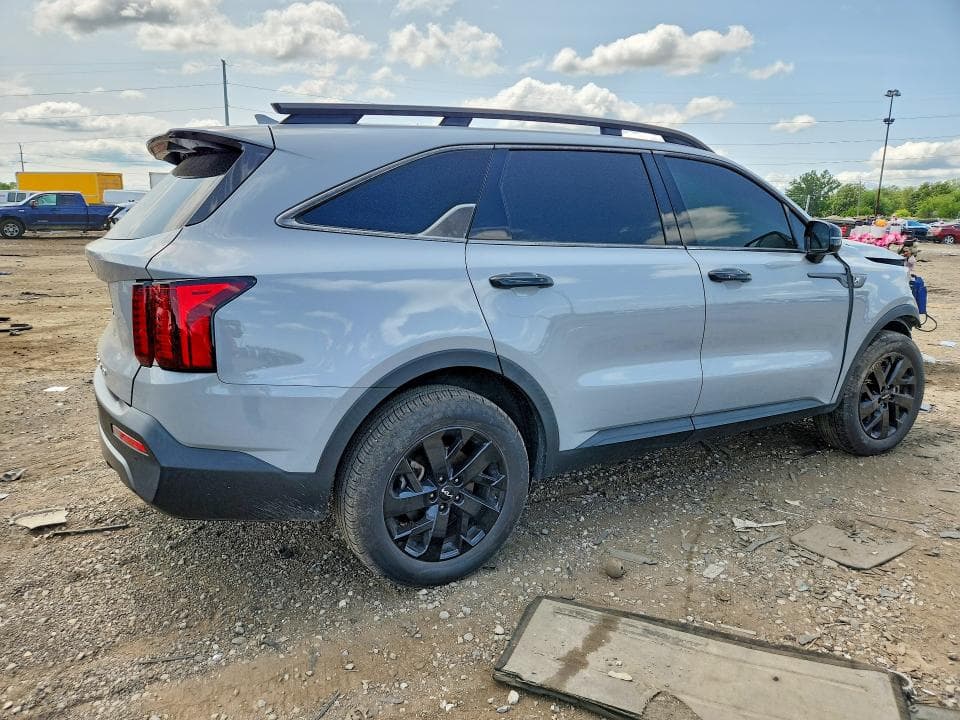2022 KIA SORENTO S 3