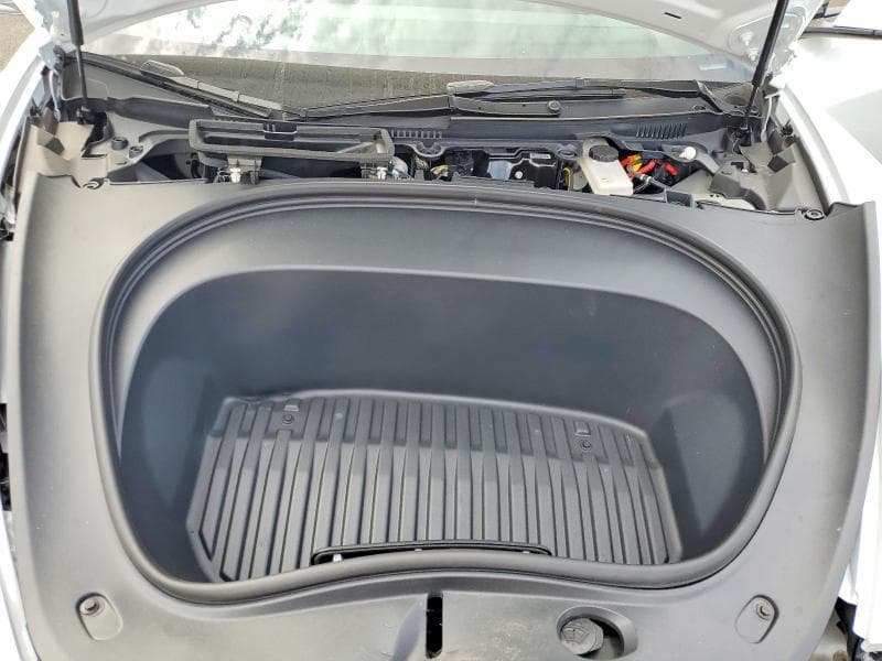 2026 TESLA MODEL 3 11