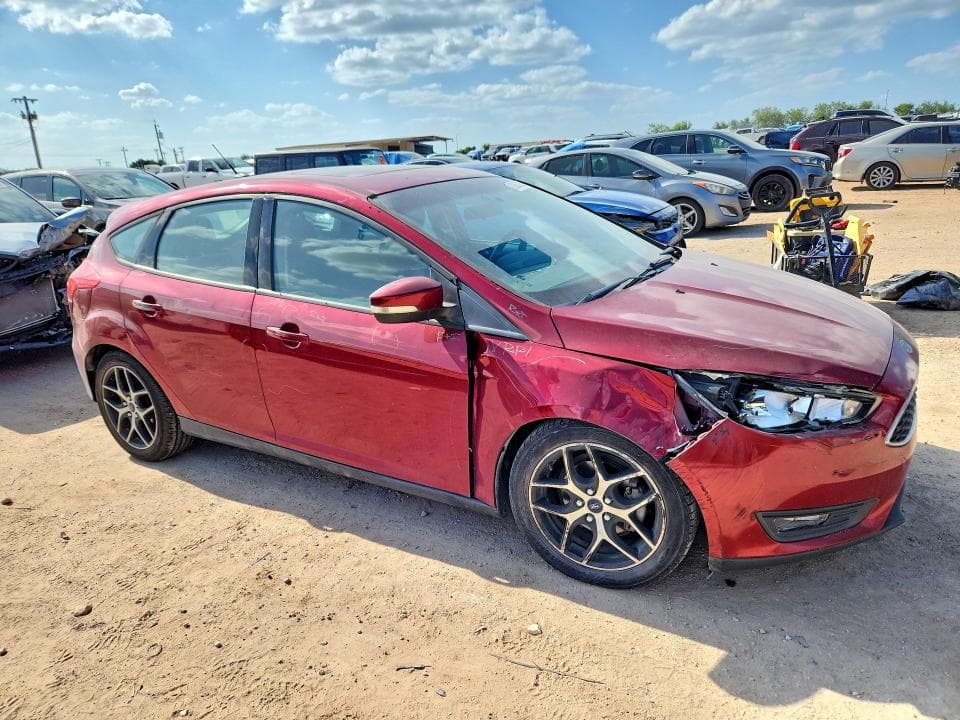 2017 FORD FOCUS SEL 4