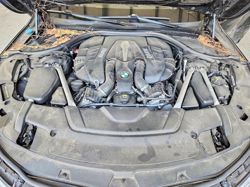 2019 BMW 750 XI 11