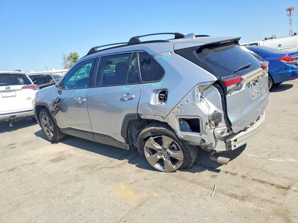 2024 TOYOTA RAV4 LE 2