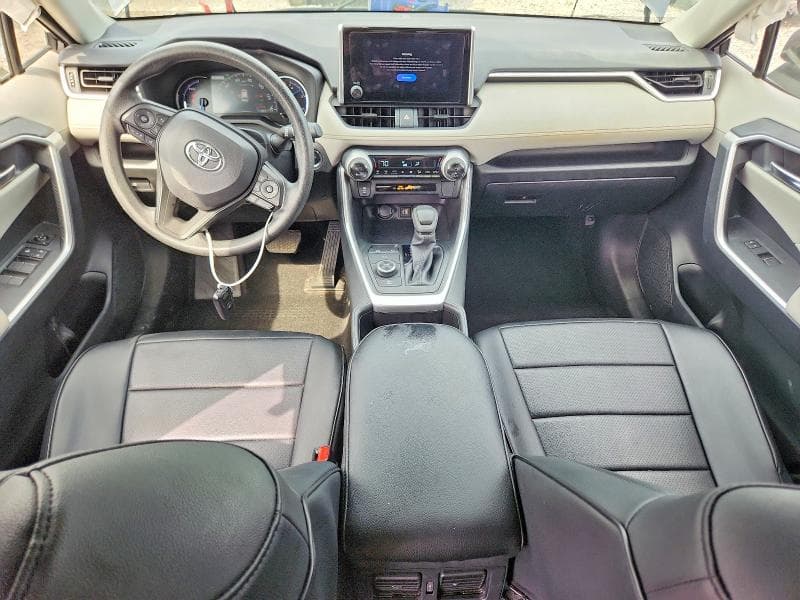 2024 TOYOTA RAV4 HYBRID XLE 8