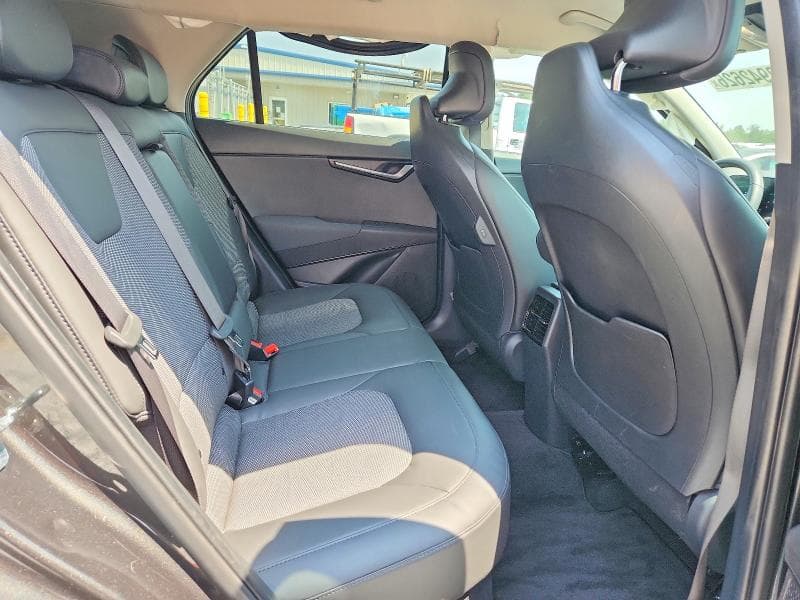 2023 KIA NIRO EX 10