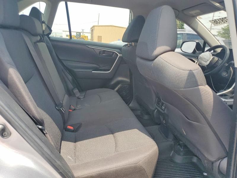 2022 TOYOTA RAV4 LE 11