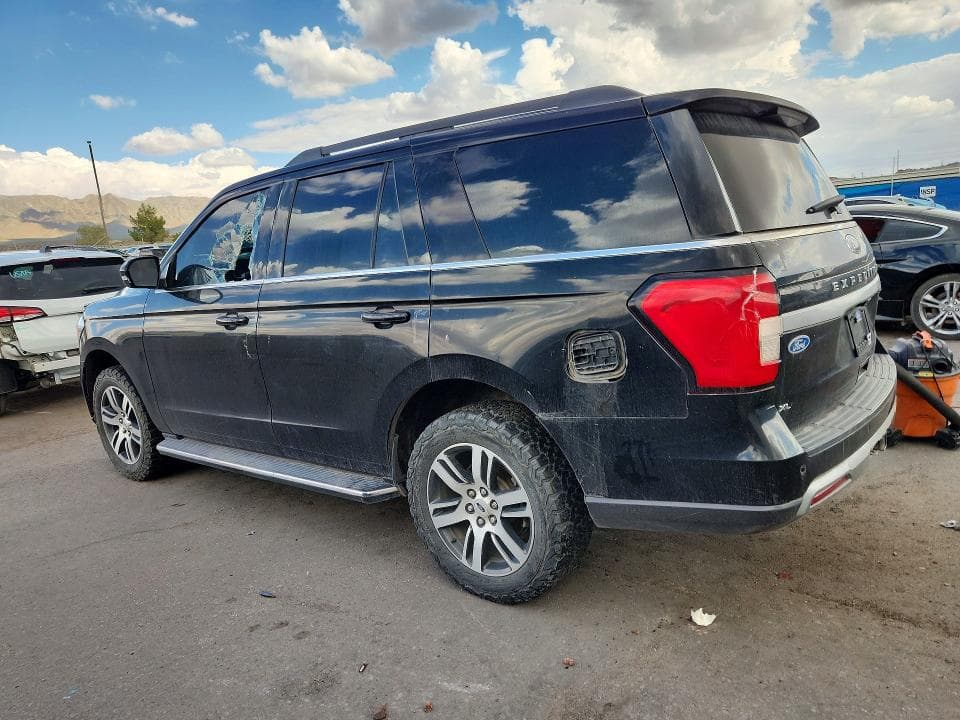 2022 FORD EXPEDITION XLT 2