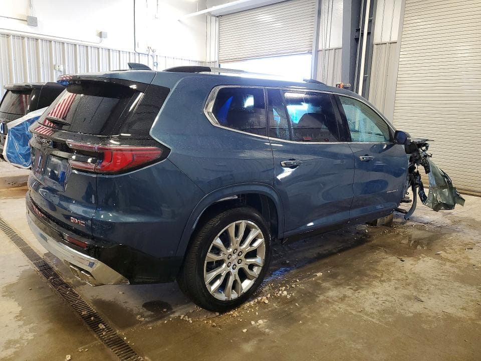 2026 GMC ACADIA DENALI AWD 3