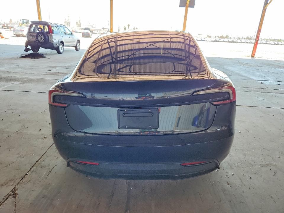 2026 TESLA MODEL 3 6