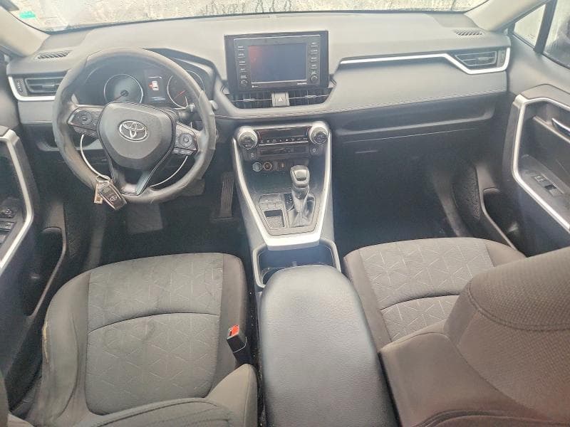 2022 TOYOTA RAV4 XLE 8
