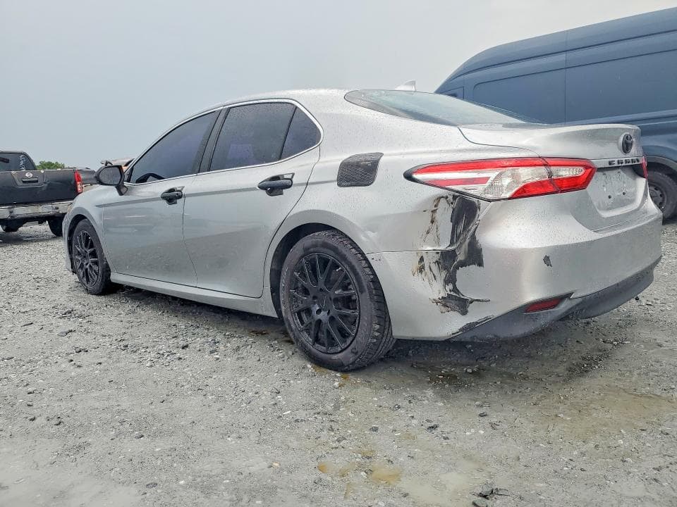 2019 TOYOTA CAMRY LE 2