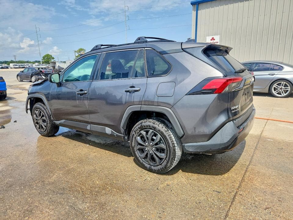 2019 TOYOTA RAV4 LE 2
