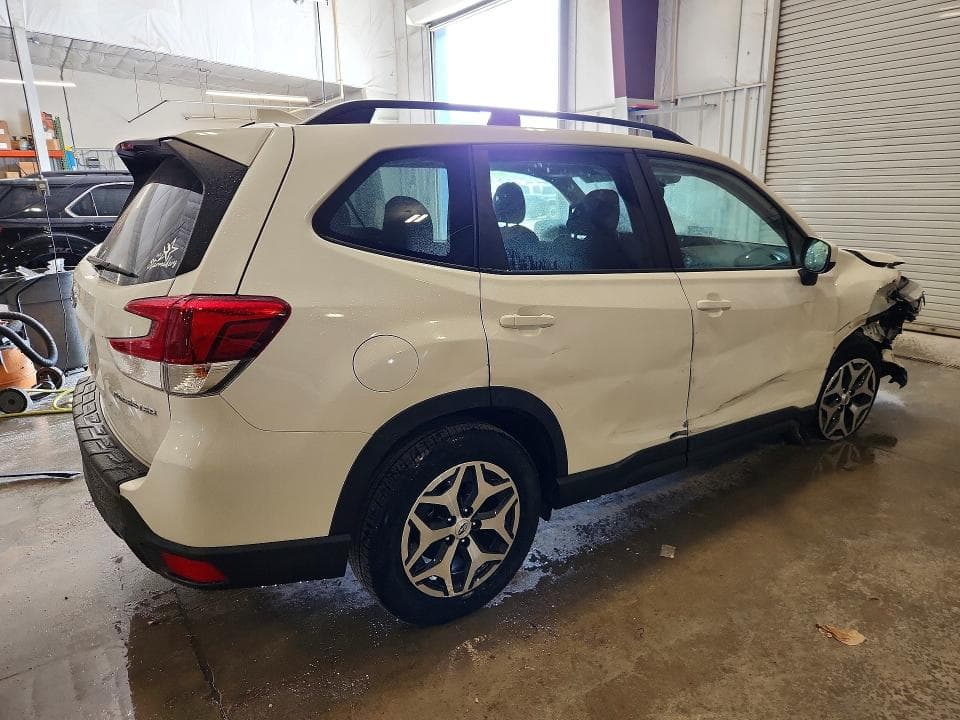 2019 SUBARU FORESTER PREMIUM 3
