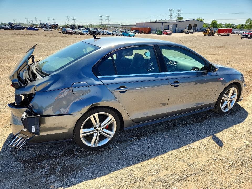2017 VOLKSWAGEN JETTA GLI 3