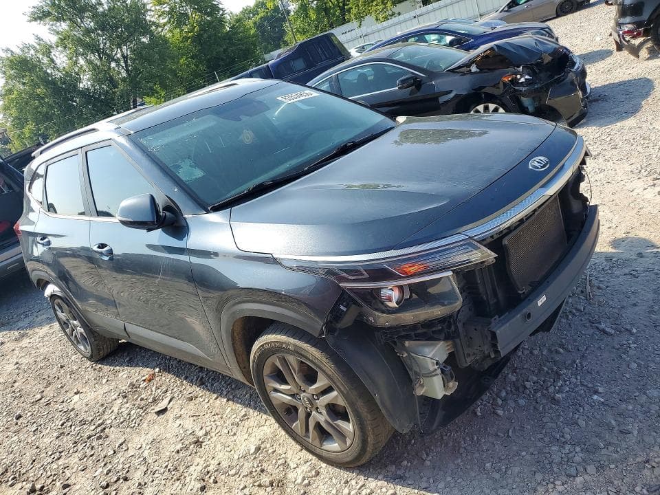 2021 KIA SELTOS S 4
