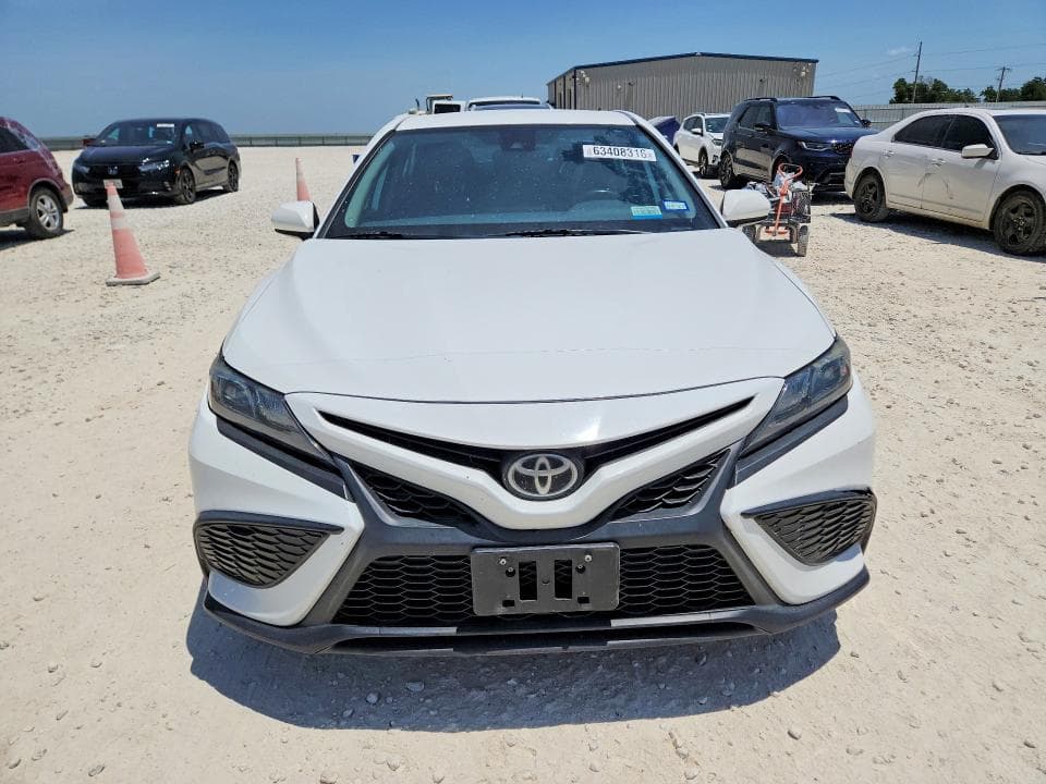 2021 TOYOTA CAMRY SE 5