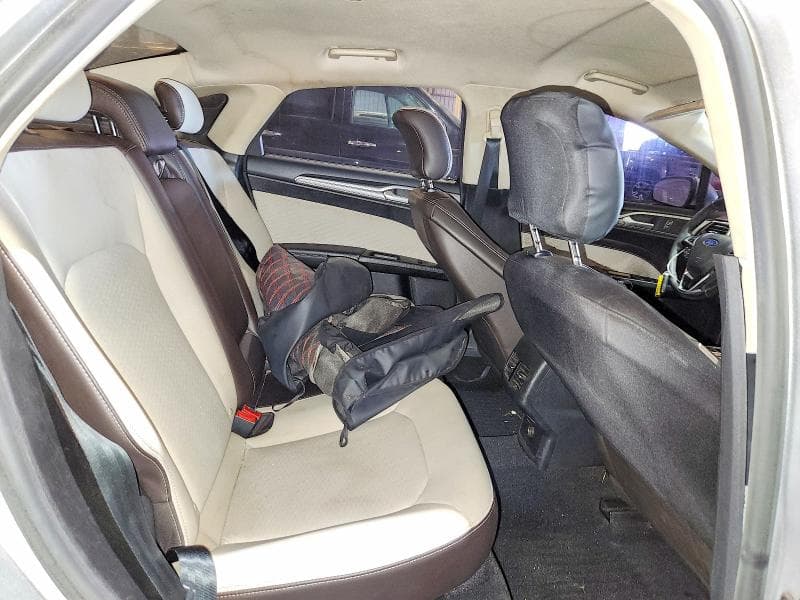 2019 FORD FUSION SE 10
