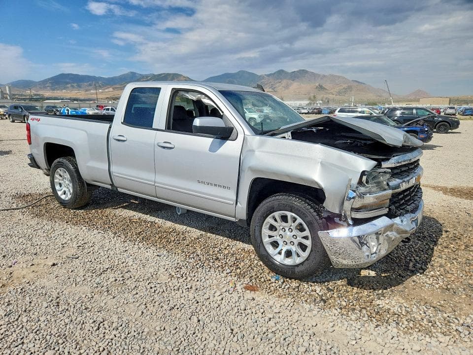 2019 CHEVROLET SILVERADO LD K1500 LT 4