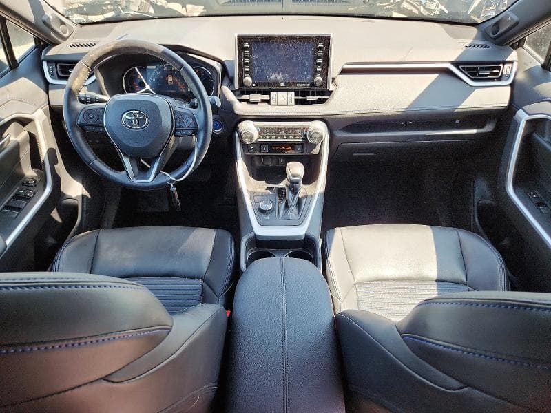 2021 TOYOTA RAV4 XSE 8