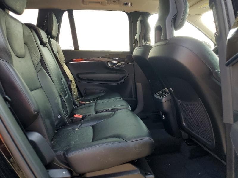 2017 VOLVO XC90 T6 11