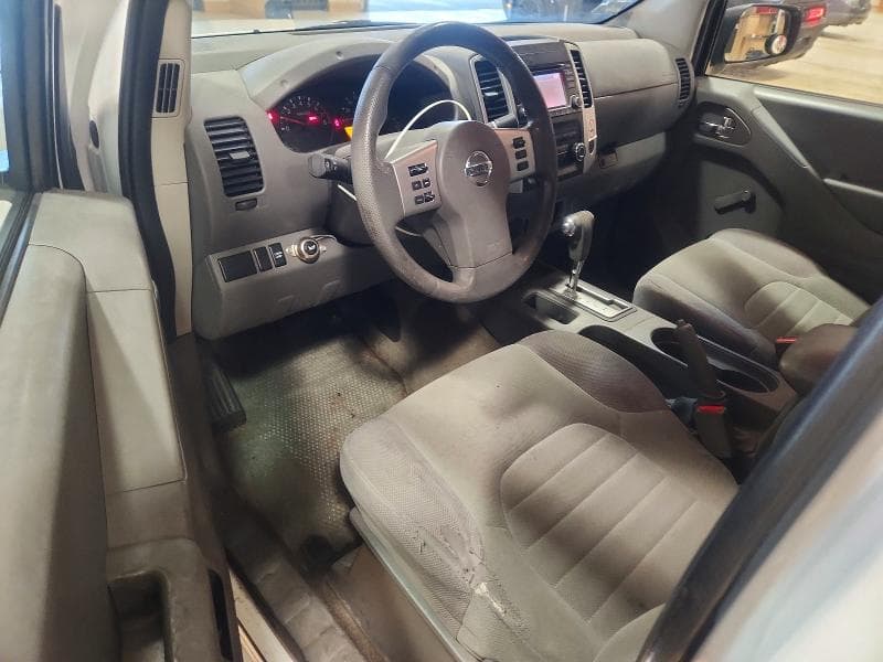 2017 NISSAN FRONTIER S 8