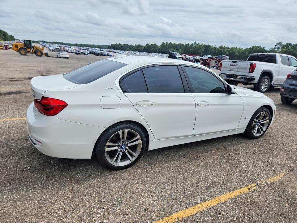 2018 BMW 330E 3