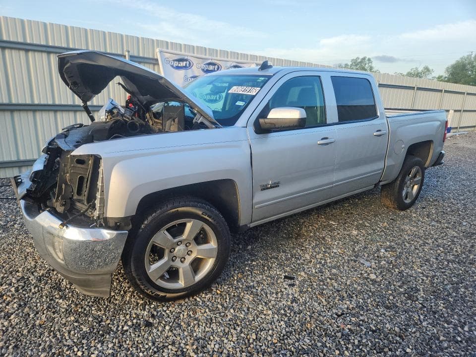 2018 CHEVROLET SILVERADO C1500 LT - 1