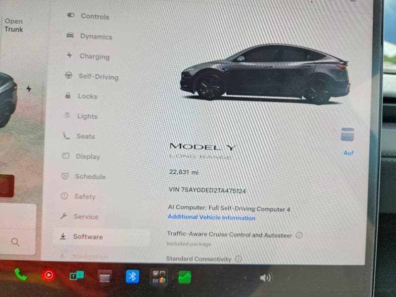 2026 TESLA MODEL Y 9