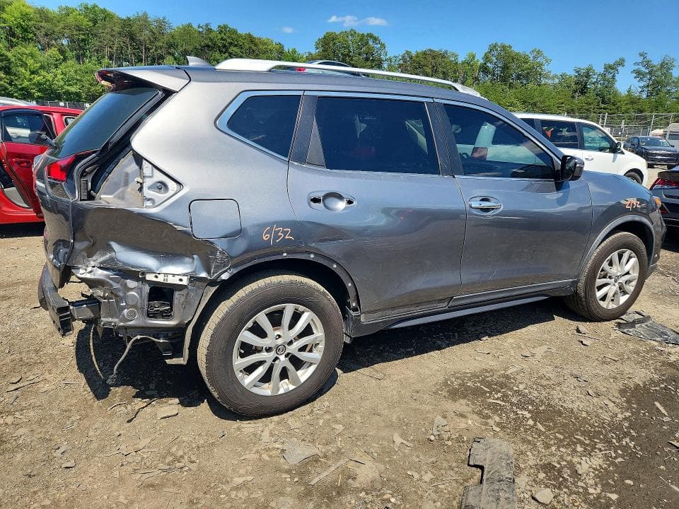 2018 NISSAN ROGUE SV 3
