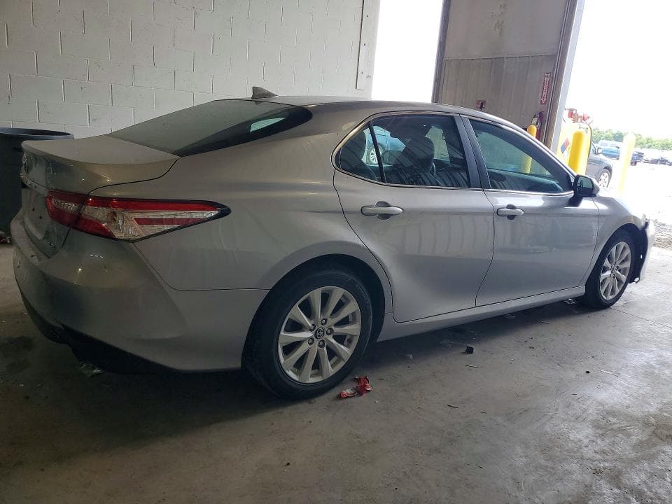 2019 TOYOTA CAMRY LE 3