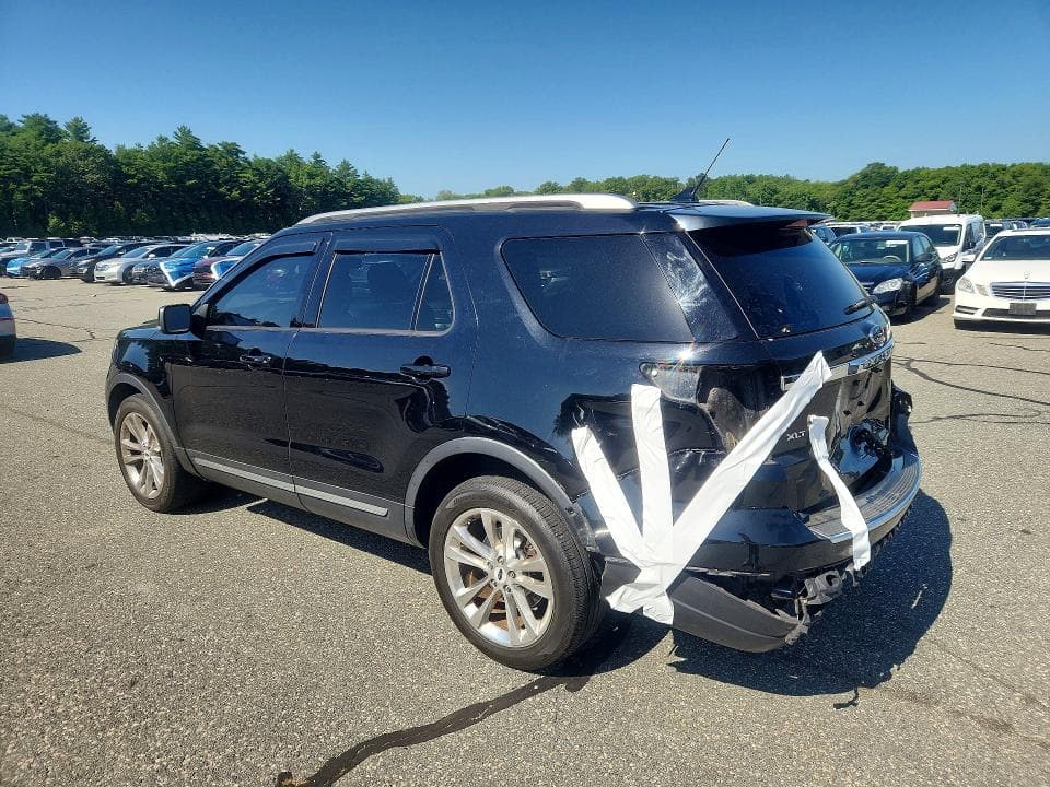 2018 FORD EXPLORER XLT 2