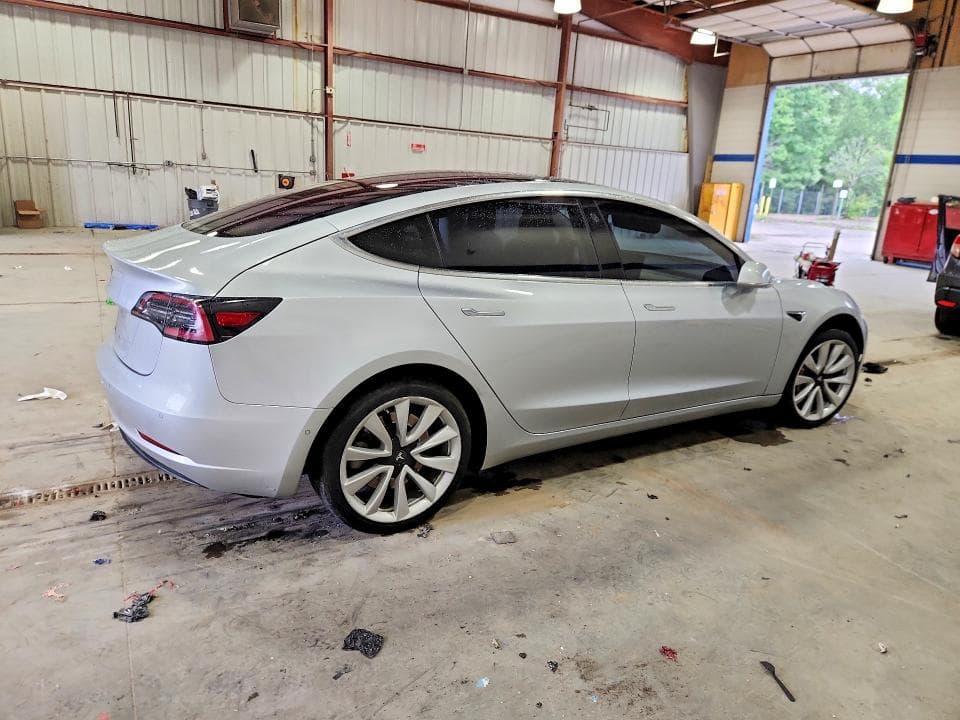 2018 TESLA MODEL 3 3