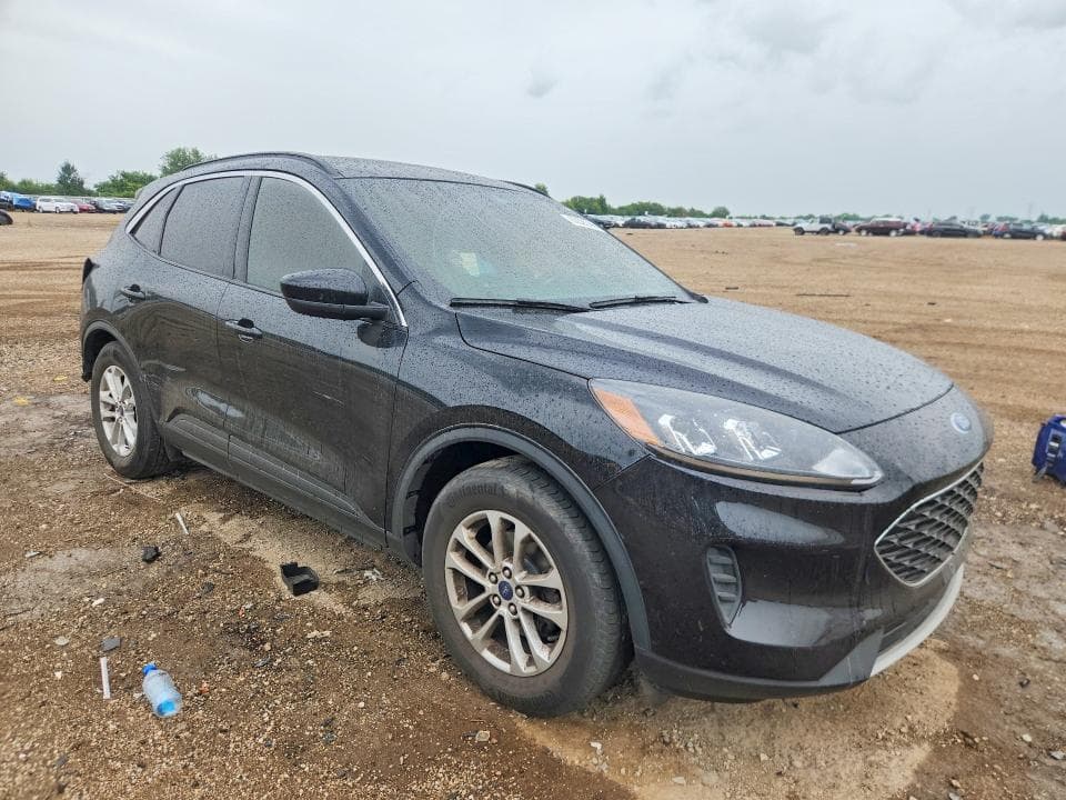 2021 FORD ESCAPE SE 4