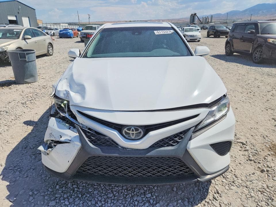 2018 TOYOTA CAMRY SE 5