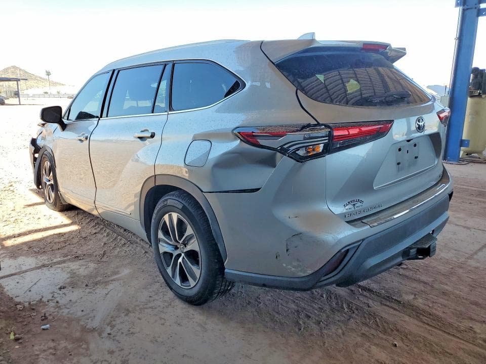 2022 TOYOTA HIGHLANDER HYBRID XLE 2