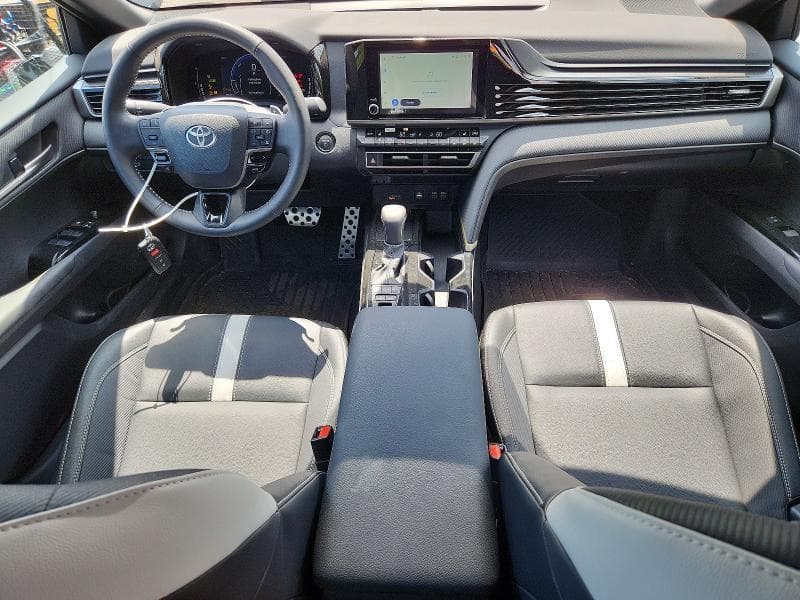 2026 TOYOTA CAMRY SE 8