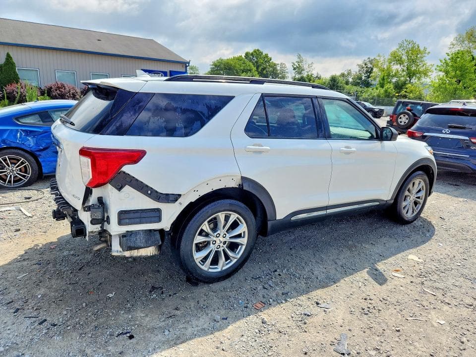 2023 FORD EXPLORER XLT 3
