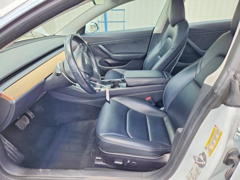 2018 TESLA MODEL 3 7