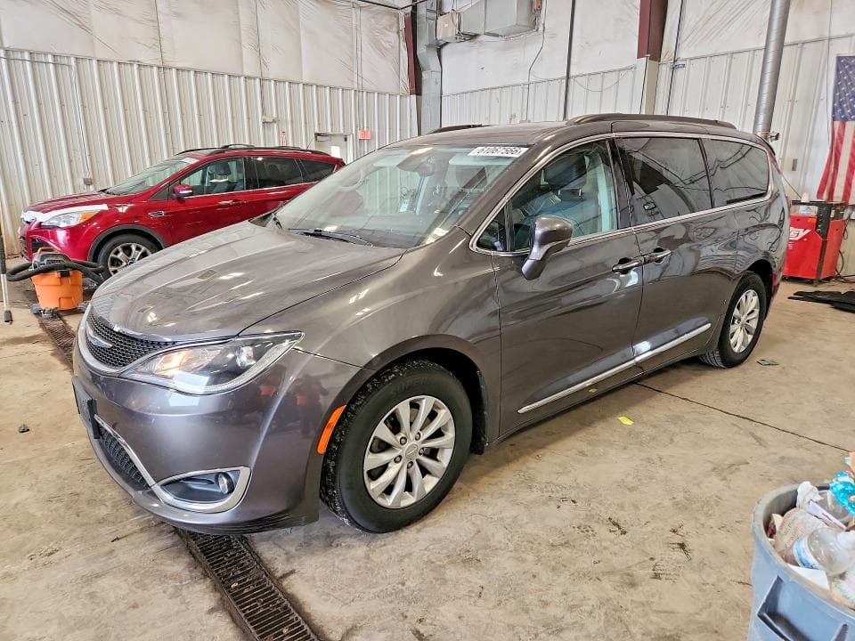 2017 CHRYSLER PACIFICA TOURING L - 1
