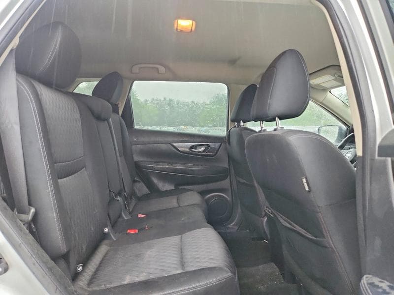 2018 NISSAN ROGUE SV 11