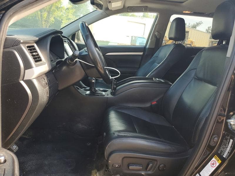 2019 TOYOTA HIGHLANDER XLE 7